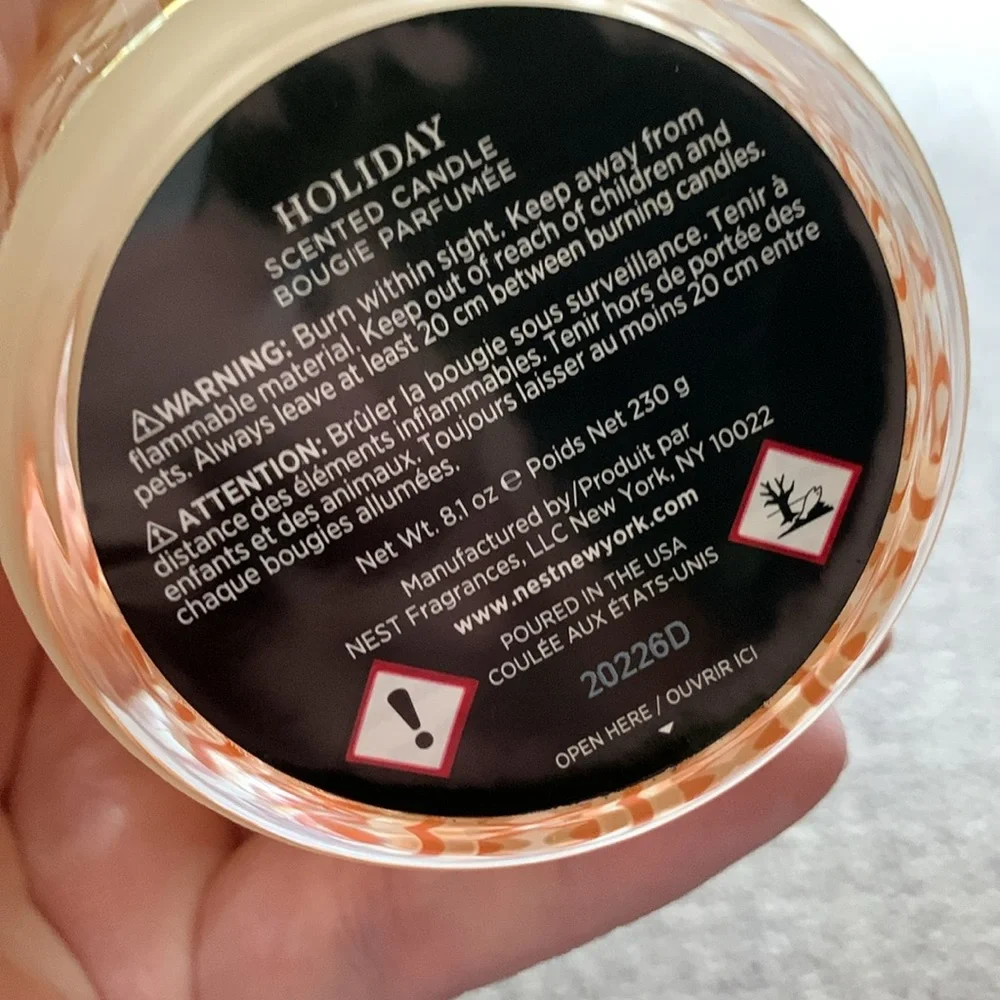 New Nest Holiday Candle 8.1oz - Picture 5 of 6